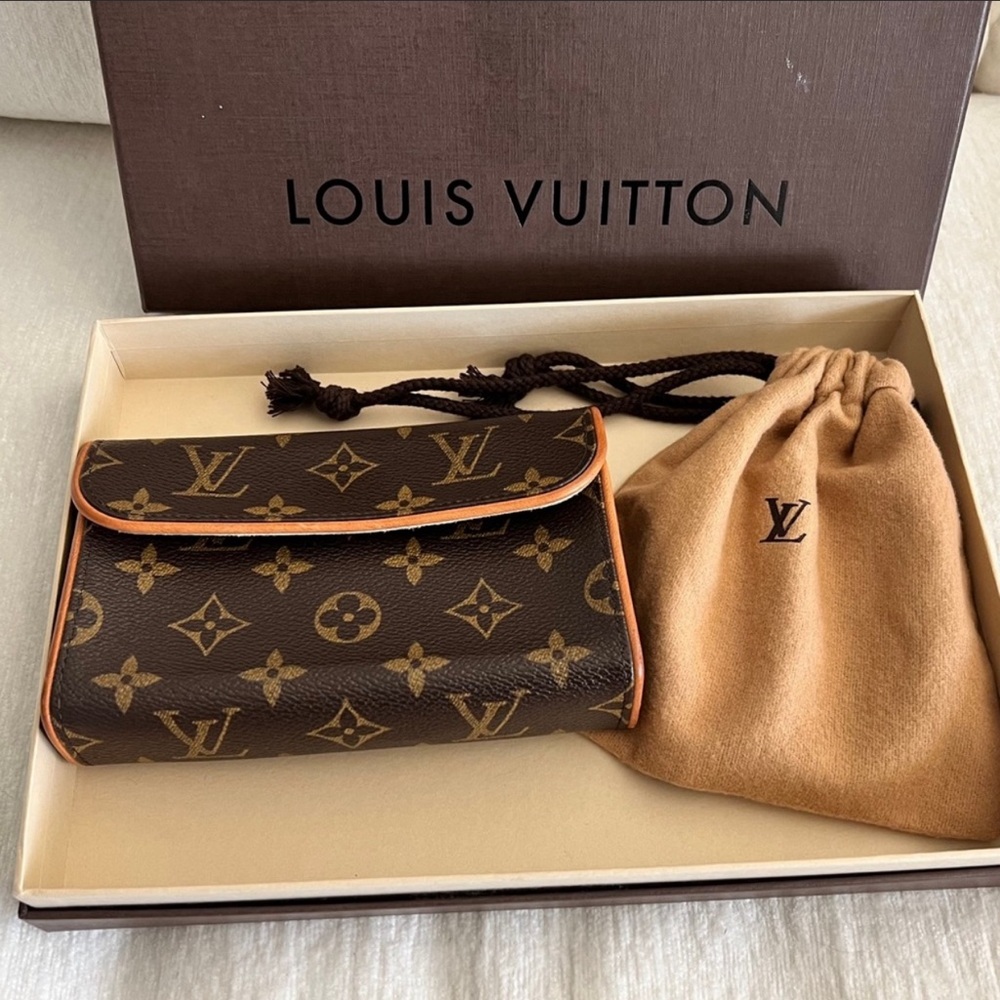 Louis Vuitton monogram florentine pochette
